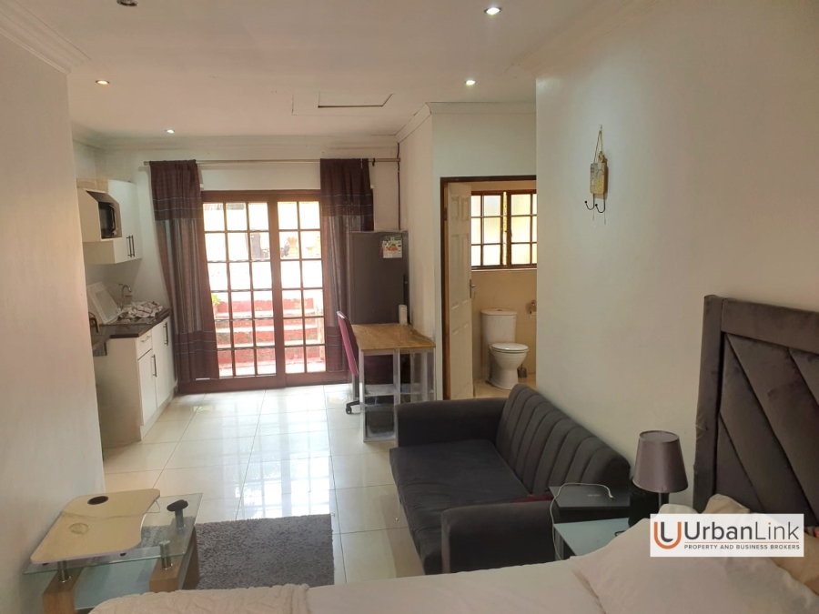 6 Bedroom Property for Sale in Safari Gardens North West